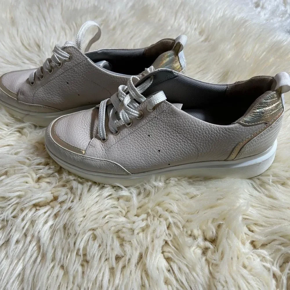 Naturalizer Cream Leather Sneakers